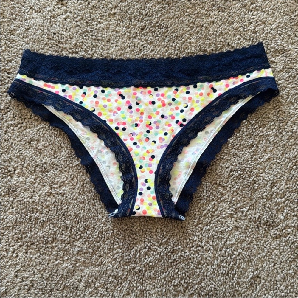 NWOT 2013 Victoria’s Secret low rise cheekini